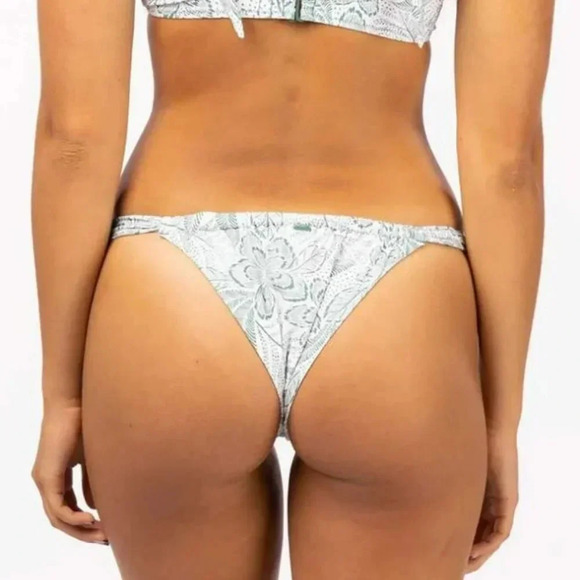 Rip Curl Rio Floral One Should Crop & Skimpy Coverage Bottoms, teal - Picture 7 of 16